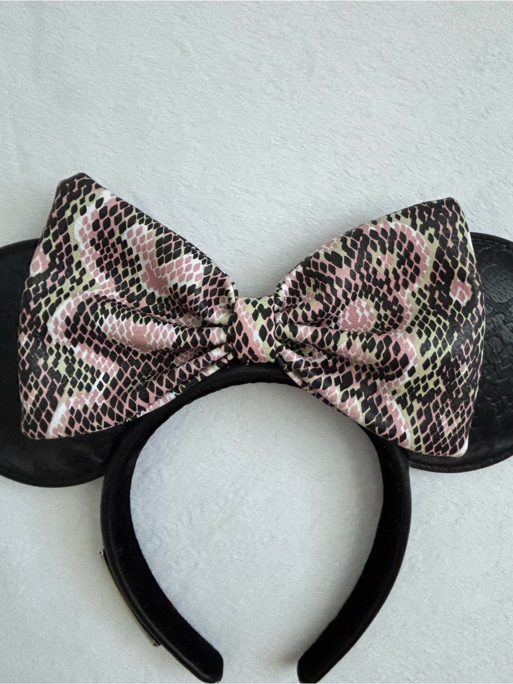 Disney Loungefly Wild About Disney Animal Print Bow Minnie Mouse Ear Headband - Picture 3 of 9